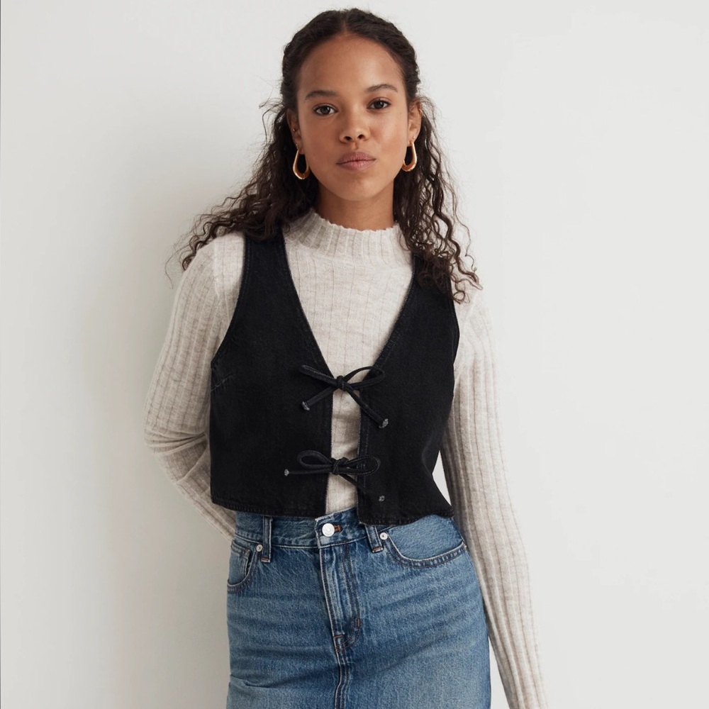 Madewell Denim Tie-Front Cropped Vest